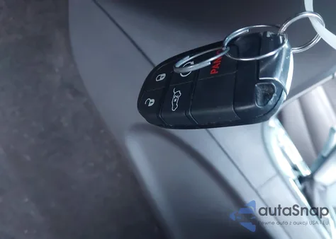 2018 Jeep Grand Cherokee Overland 4X4 z USA, uszkodzony, nr VIN 1C4RJFCG0JC356576